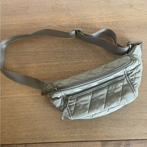 Vera Bradley Quilted Army-Green Waist Bag